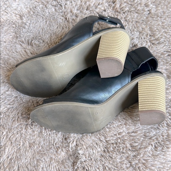 Madden Girl Peep-Toe Mules with Tan Block Heel - Picture 5 of 7